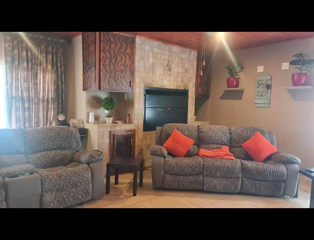 7 BEDROOM HOUSE FOR SALE IN CASHAN